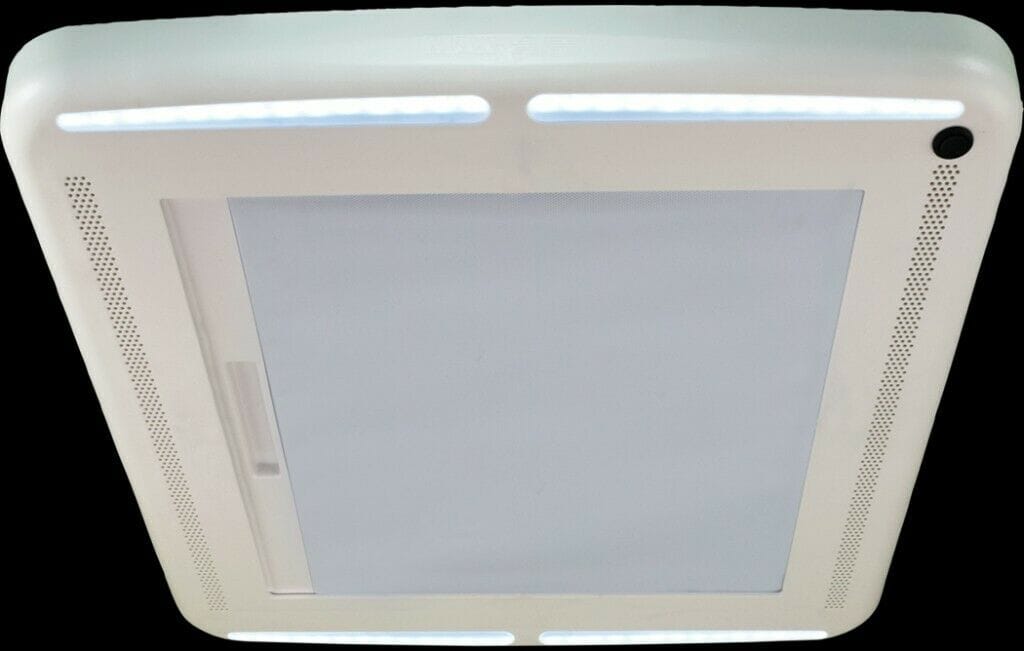 SkyMaxx Plus rooflight by Maxxair skylight 40x40 - Image 3