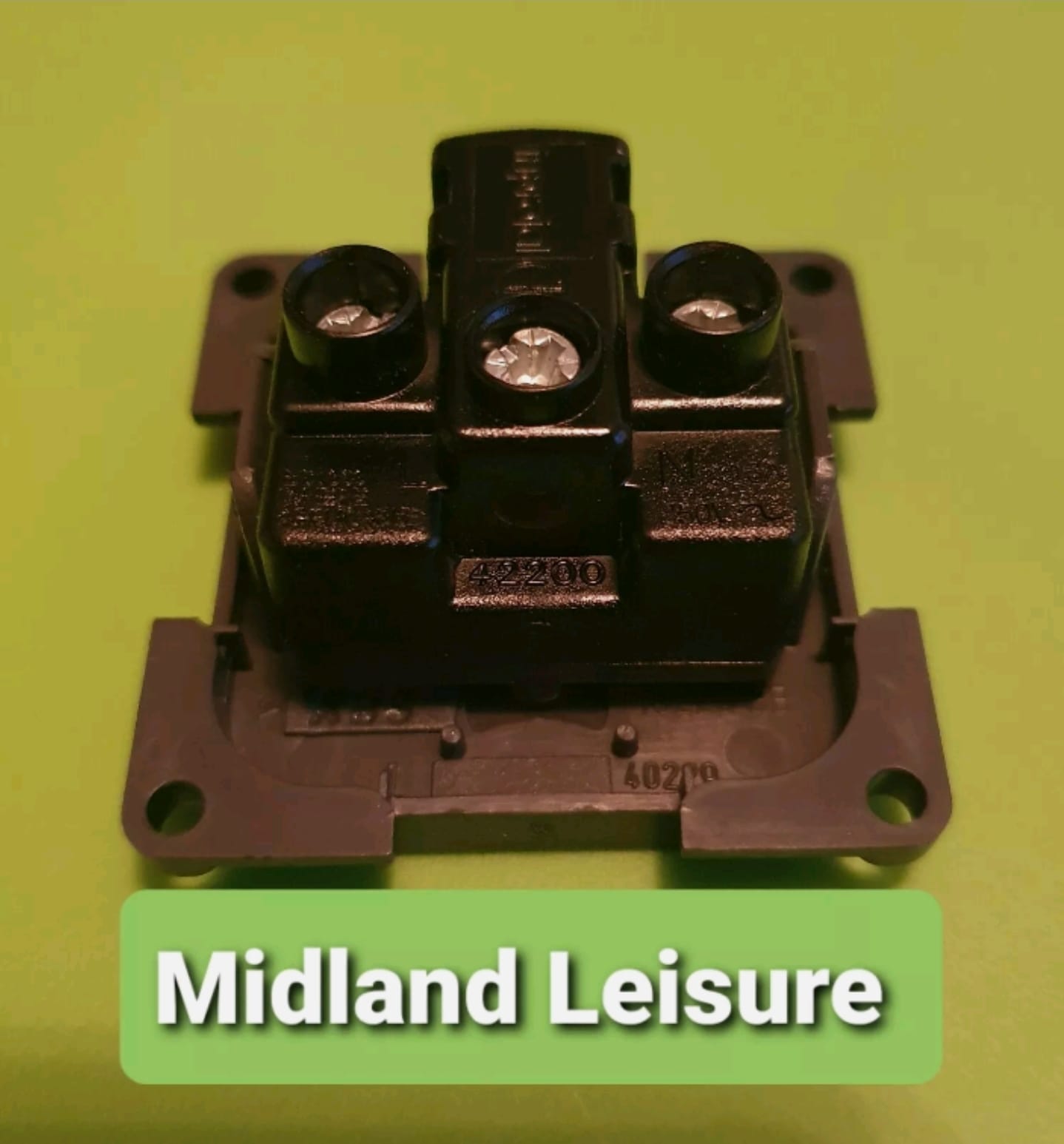 CBE 13A Plug Socket 230V 3 pin mains power 002679A - Image 2