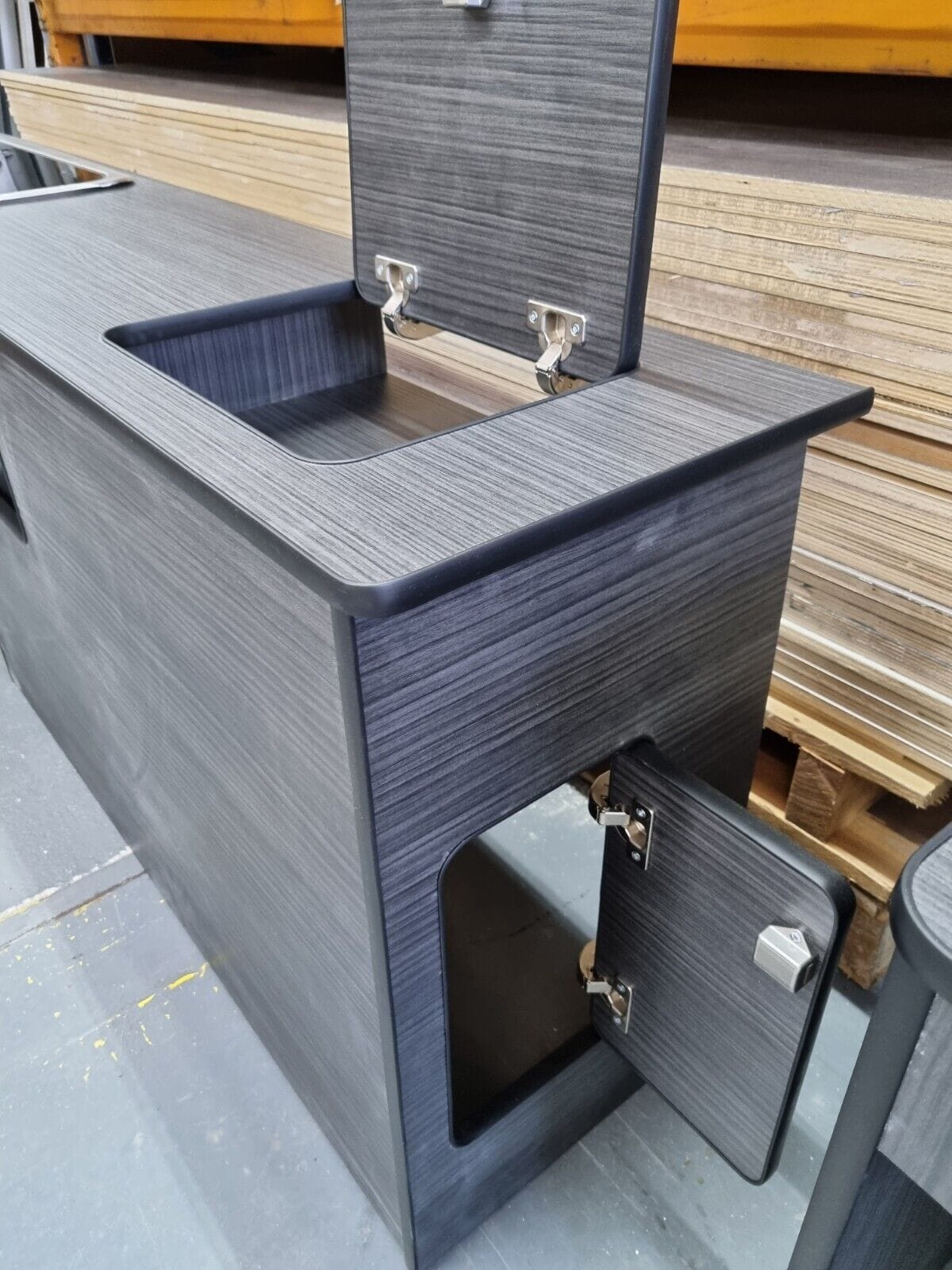 1x Soft Close 90° Kitchen Cabinet Door Hinge - Flush Camper conversion - Image 2