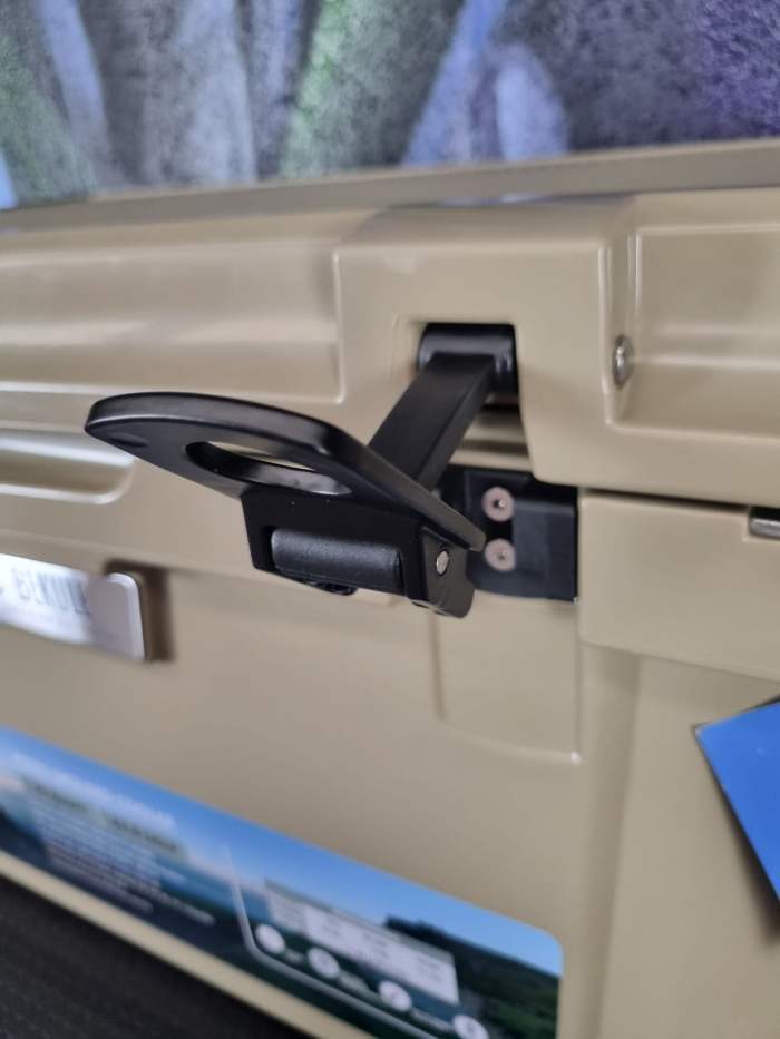 BEKULE 45 Coolbox SAND Cooler Insulated -Built for any Adventure - Image 8