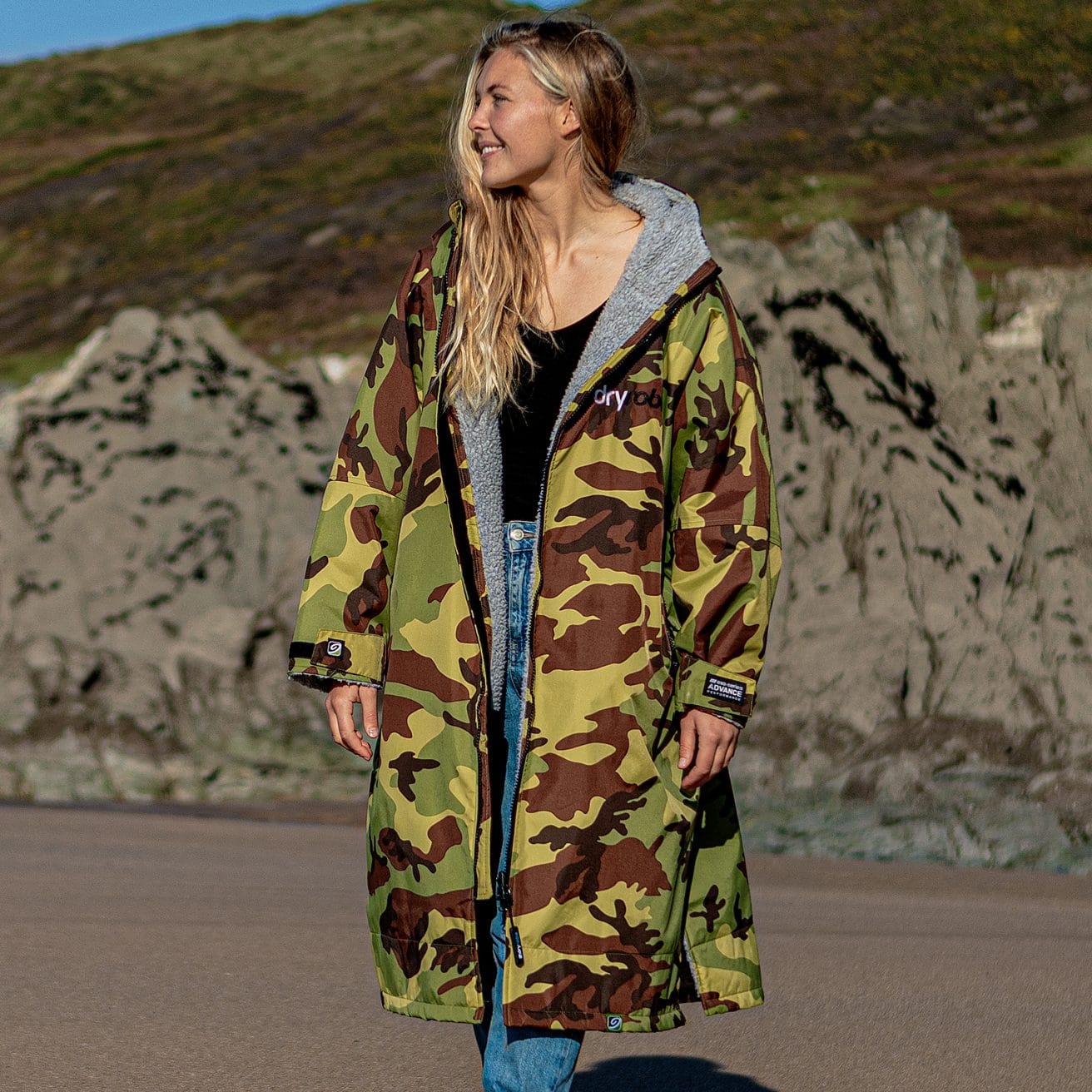 dryrobe® Advance | Long Sleeve Camo Grey