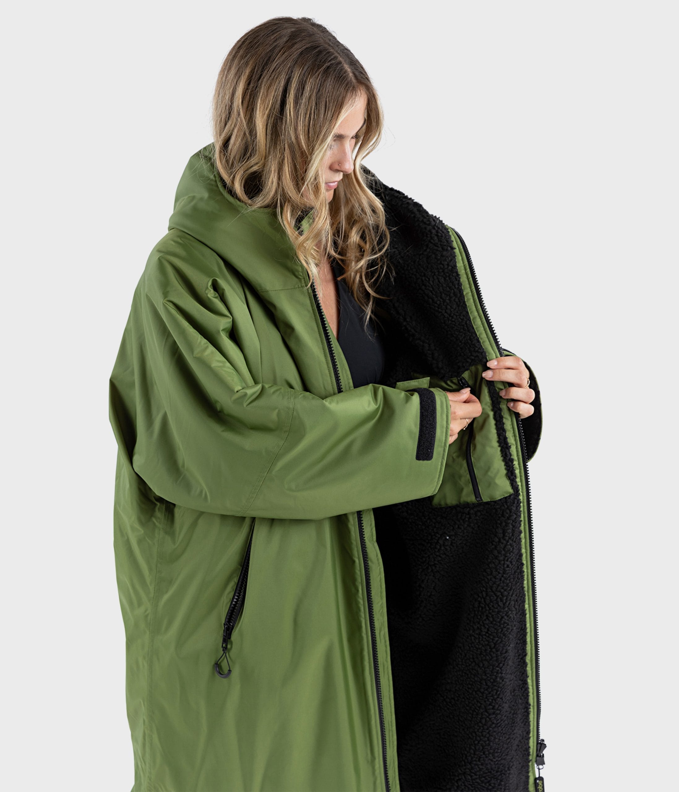 dryrobe® Advance | Long Sleeve - Forest Green Black - Image 2