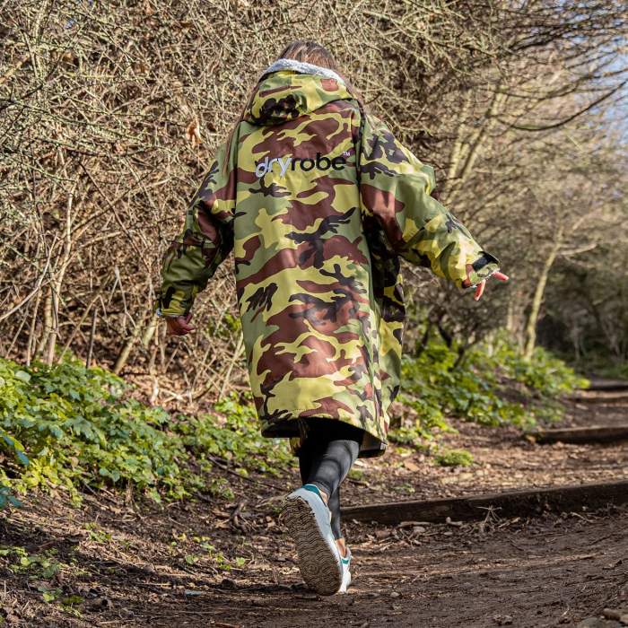 dryrobe® Advance Kids | Long Sleeve - CAMO GREY SIZE 10-13 - Image 4