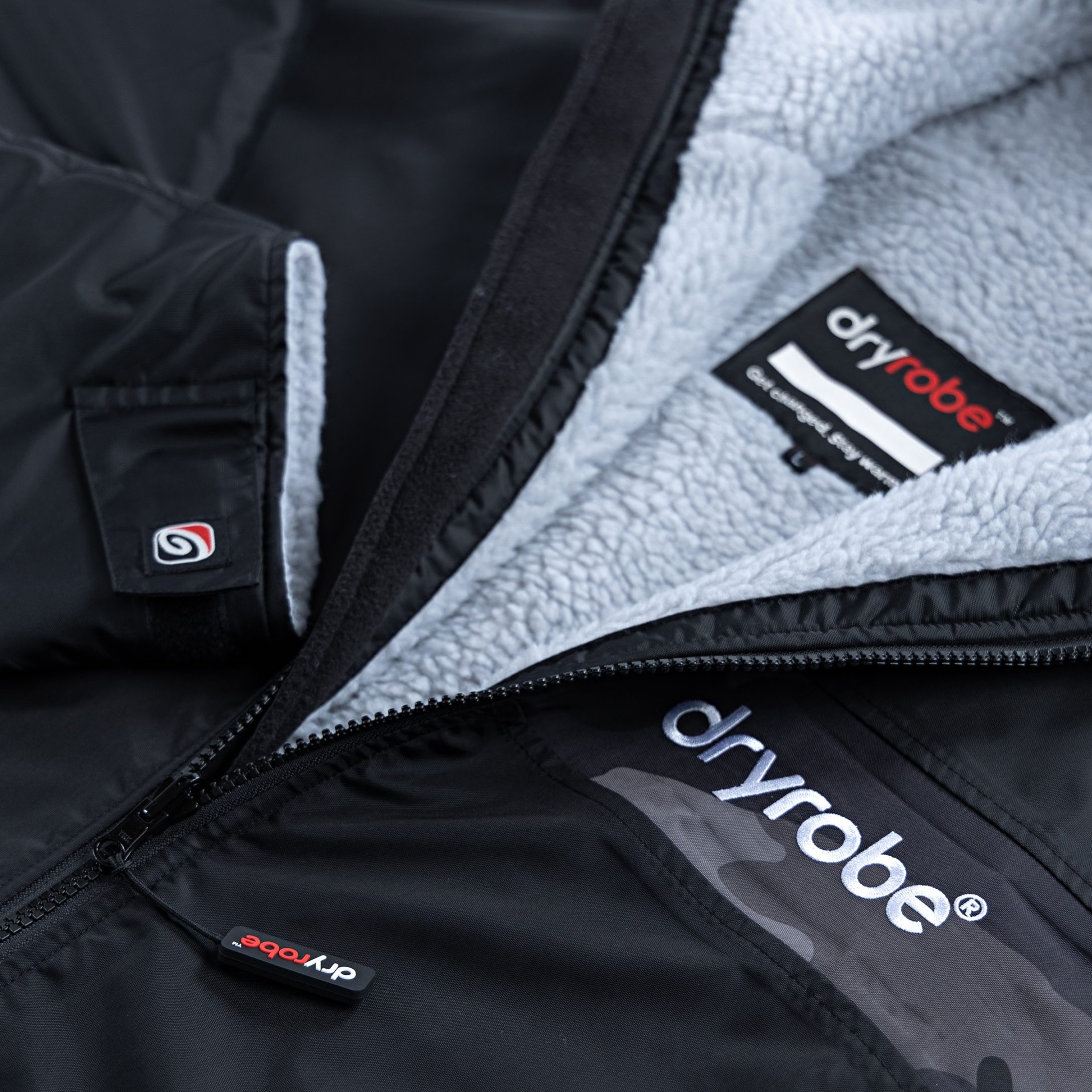 dryrobe® Advance Kids | Remix Range | Long Sleeve - BLACK GREY CAMO SIZE 10-13 - Image 3