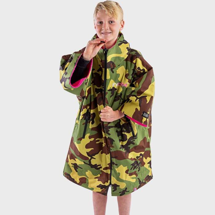 dryrobe® Advance Kids | Short Sleeve - CAMO PINK SIZE 5-9 - Image 3
